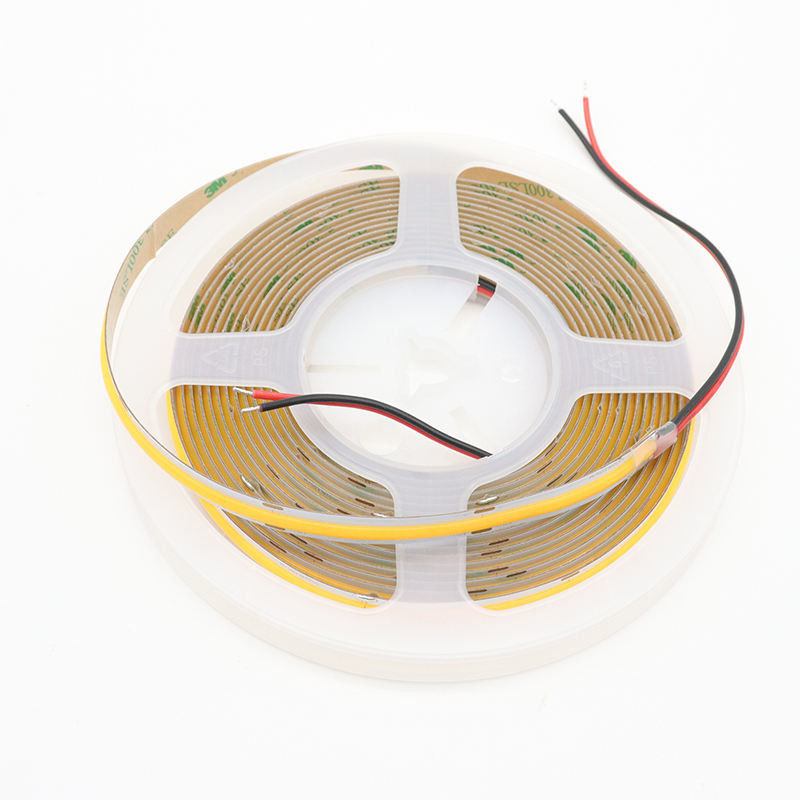 480LEDS 90Ra شريط LED قابل للتخفيف 12W / M COB لحلول الإضاءة معتمد CE / RoHS