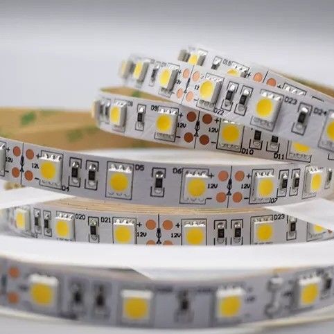 12w 12v 24v 10mm 60 LEDs Rgb 5050 Smd الضوء المرن المتحرك مع ألوان متعددة