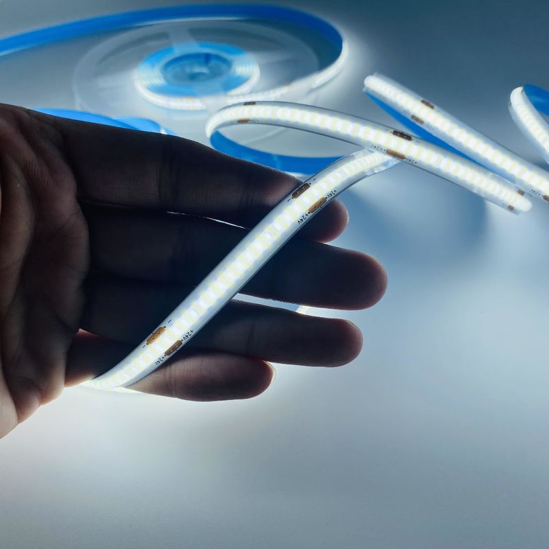 DC 24V المناظر الطبيعية 2m 560 LEDs COB مجموعة الشرائط LED القابلة للتخفيف مع جهاز التحكم والمحول