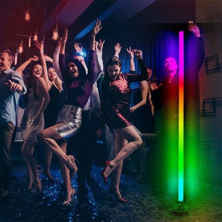 2024 Atmosphere Smart Home Light Rgb مصباح أرضي بقدرة LED مع قاعدة حديدية وجهاز تحكم عن بعد